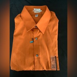 Van Heusen Men’s Classic Fit Dress shirt. Burnt Orange Color, 17 1/2, 34/35 NWT